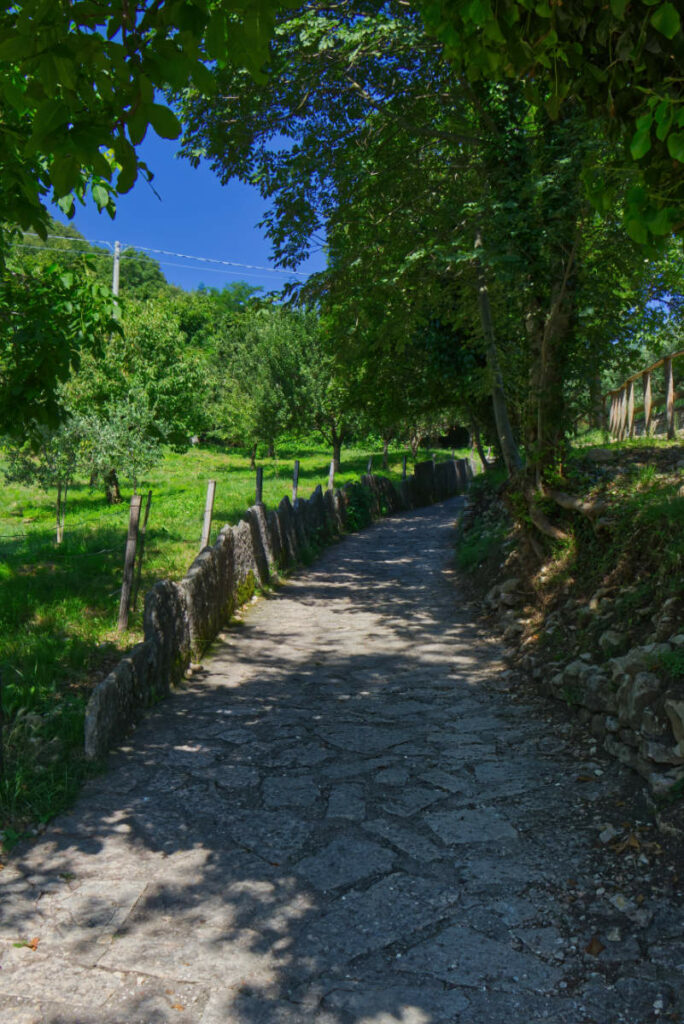 Weg zum den Parco delle Cascate
