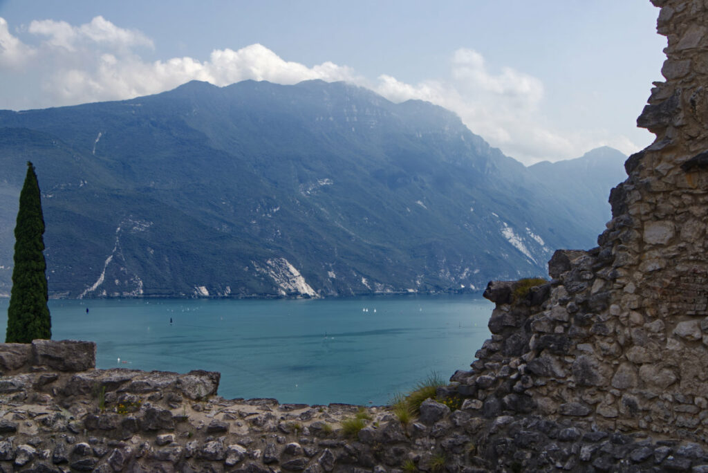 Blick von Il Bastione auf den Gardasee