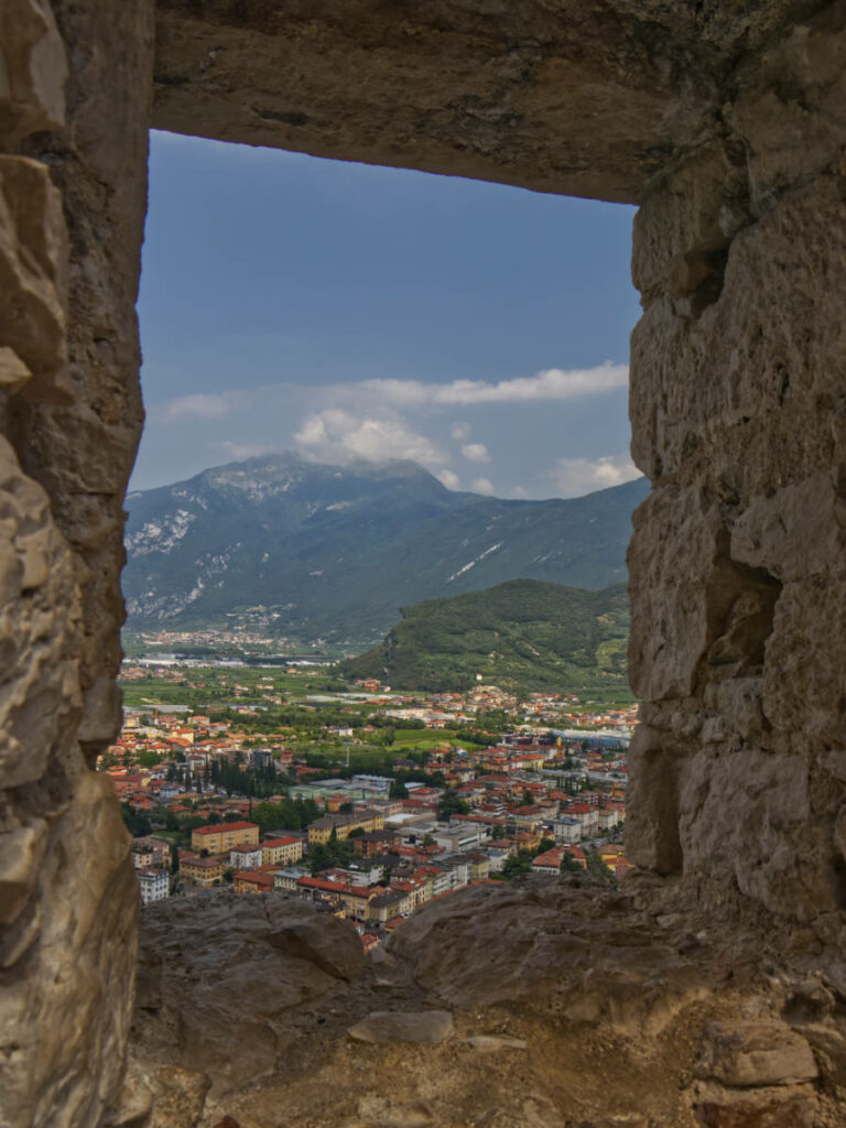 Blick von Il Bastione auf das Hinterland