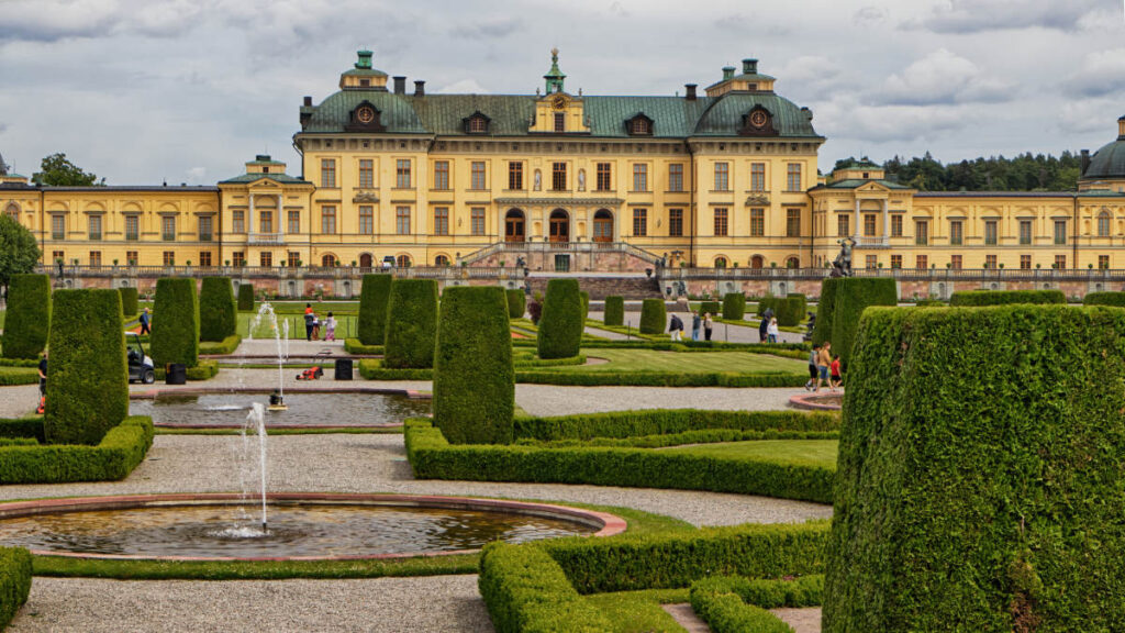 Schloss Drottningholm mit Barockgarten