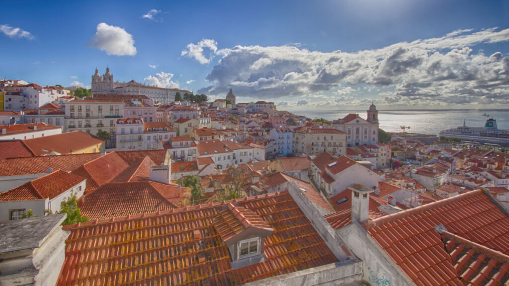 Largo das Portas do Sol