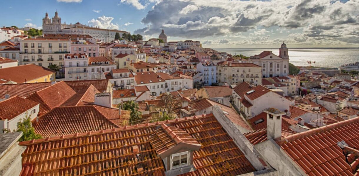 Largo das Portas do Sol