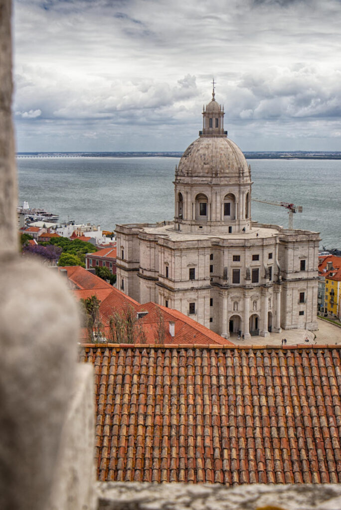 Die Dachterrasse vom Convento de São Vicente de Fora: Blick auf das Pantheon