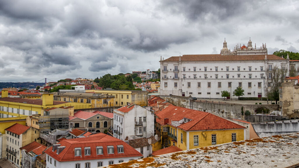 Ausblick von der Dachterrasse des Panteão Nacional