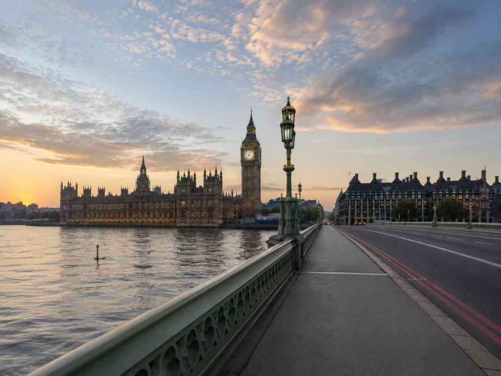 KI-generiertes Bild von Big Ben und Westminster Bridge, zweiter Versuch