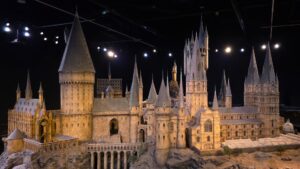 Das Hogwarts-Modell bei Tag in der Harry Potter Studio Tour London.