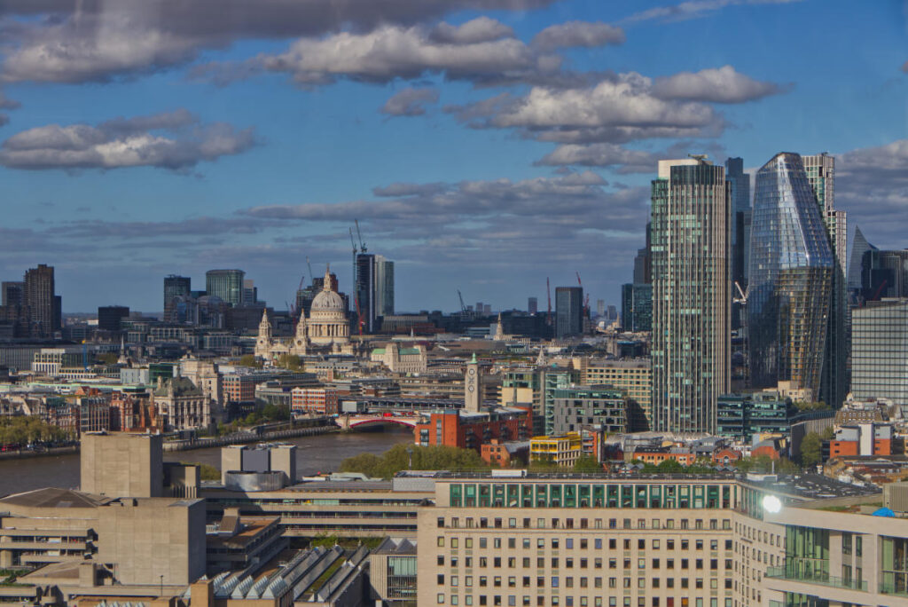Ausblick aus der Kapsel des London Eye auf die City of London im Nordosten